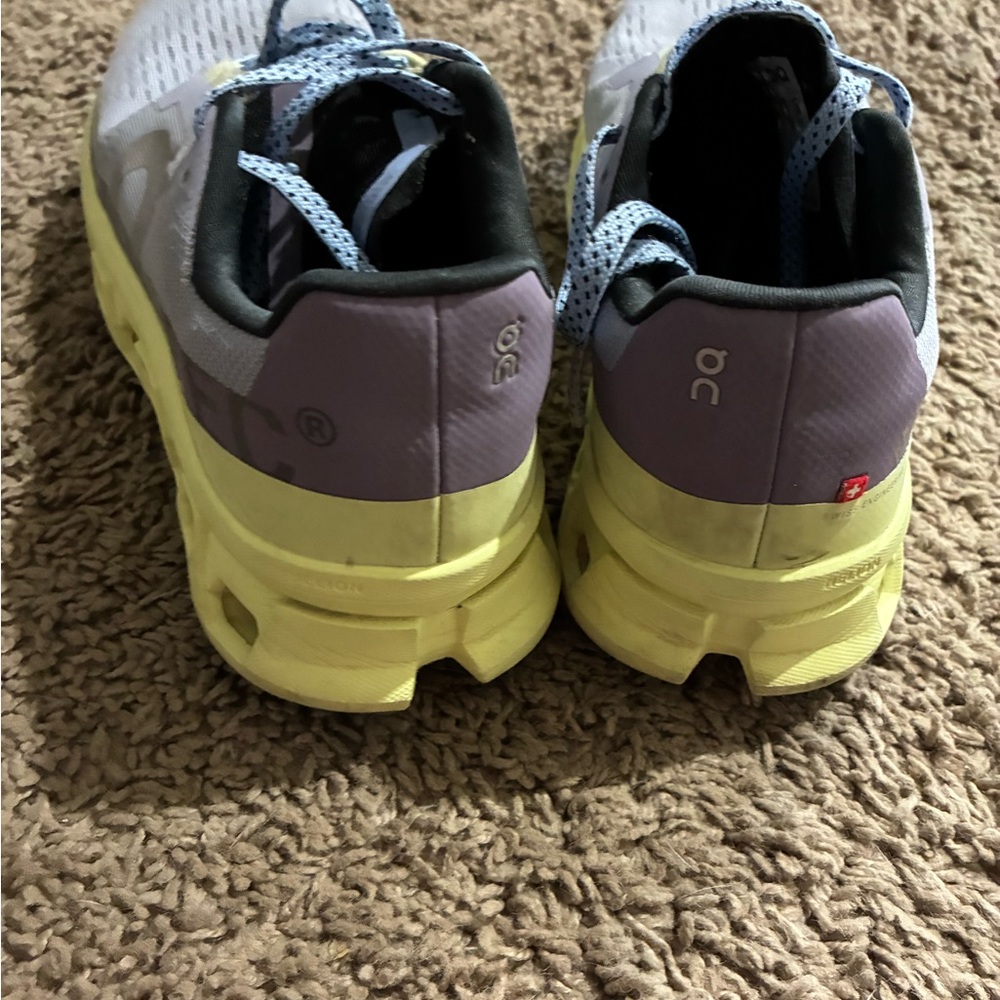 On Running Women's Athletic Shoes in Light Gray and Yellow - Picture 2 of 10